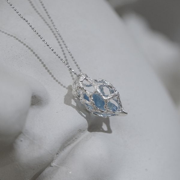 clavicle chain aquamarine necklace women's jewelry human body cell series heart blue ice pendant female niche temperament light luxury, Silver
clavicle chain aquamarine necklace women's jewelry human body cell series heart blue ice pendant female niche temperament light luxury, Silver