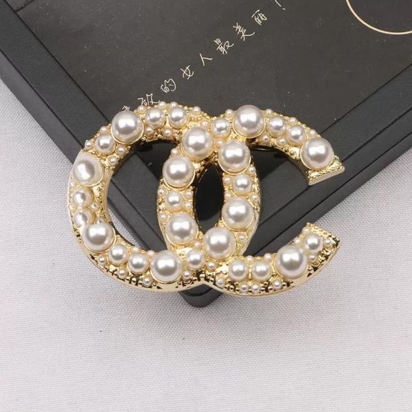 20style luxurys desinger brooch women rhinestone pearl letter brooches suit pin fashion jewelry clothing decoration accessories, Gray
20style luxurys desinger brooch women rhinestone pearl letter brooches suit pin fashion jewelry clothing decoration accessories, Gray