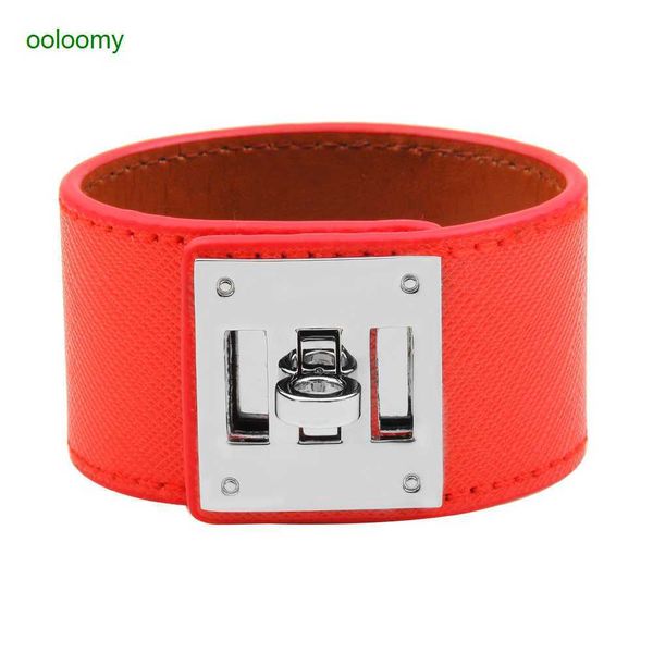 hemres designer bracelet 2023 new better selling bracelet fashion personalized wide leather colorful solid button pu handicraft vnna, Black
hemres designer bracelet 2023 new better selling bracelet fashion personalized wide leather colorful solid button pu handicraft vnna, Black