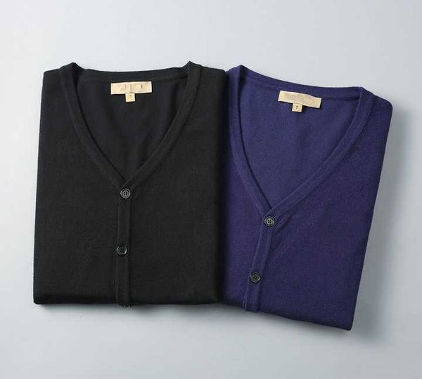 2023 european and american luxuryt designer sweaters mens with womens autumn winter long sleeve sweater knitted sweatshirts, White;black
2023 european and american luxuryt designer sweaters mens with womens autumn winter long sleeve sweater knitted sweatshirts, White;black
