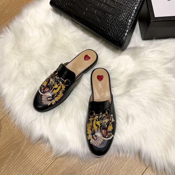 2023 ladies slippers designer embroidery baotou flat mules horsebit four seasons outer fashion versatile women's shoes, Black
2023 ladies slippers designer embroidery baotou flat mules horsebit four seasons outer fashion versatile women's shoes, Black