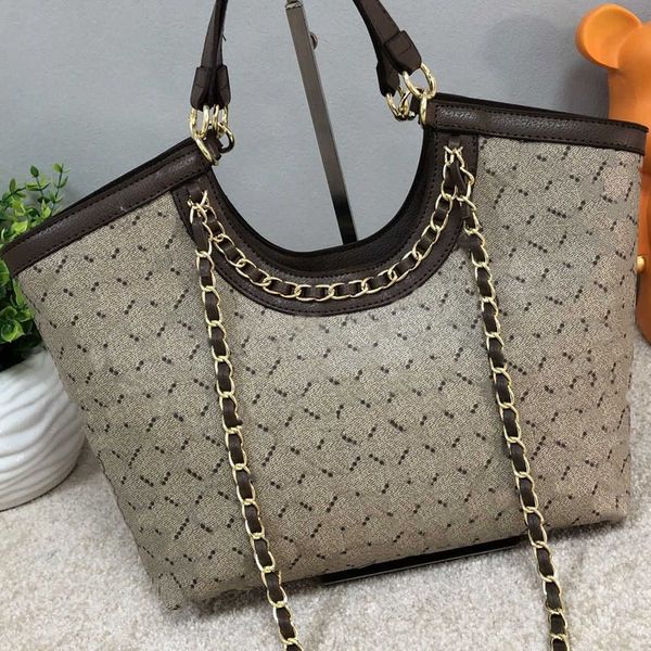 high-end tote bag handbag women's one shoulder bag fashion new printed large capacity handheld shopping bag classic luxury chain commut
high-end tote bag handbag women's one shoulder bag fashion new printed large capacity handheld shopping bag classic luxury chain commut