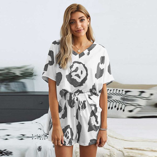 split shiying conservative pajamas women's summer new european v-neck short sleeve tie dye printed housewear set, Black;gray
split shiying conservative pajamas women's summer new european v-neck short sleeve tie dye printed housewear set, Black;gray