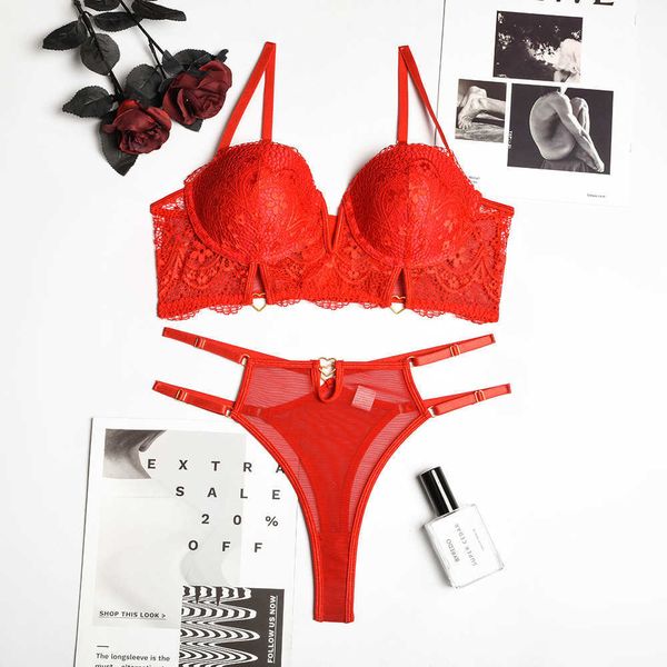set 2022 red valentine' day body shaping push up mold cup chest pad underwear lace love metal twopiece set split j230426, Red;black
set 2022 red valentine' day body shaping push up mold cup chest pad underwear lace love metal twopiece set split j230426, Red;black