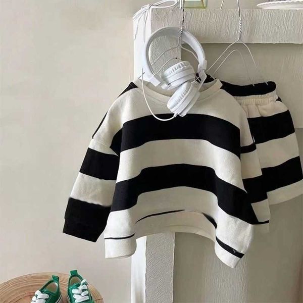 clothing sets 1-8y baby girl boy cotton stripe clothes set casual sweater + shorts 2pcs infant toddler child tracksuit spring fall summer se, White
clothing sets 1-8y baby girl boy cotton stripe clothes set casual sweater + shorts 2pcs infant toddler child tracksuit spring fall summer se, White