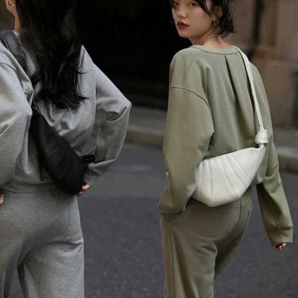shoulder bag lemair designer bag cow horn bun kesong sheepskin one oblique span dumpling small leather underarm crossbody bags french stick
shoulder bag lemair designer bag cow horn bun kesong sheepskin one oblique span dumpling small leather underarm crossbody bags french stick