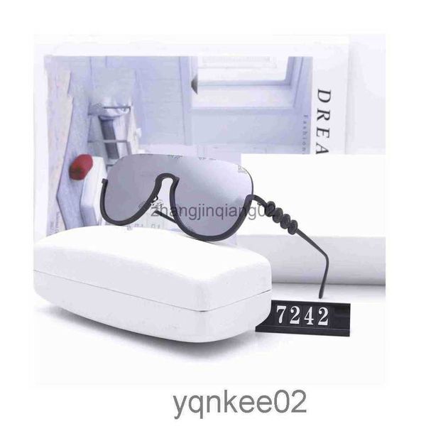 designer versage sunglass cycle luxurys fashion sport polarize round sunglasses for womens mens summer driving tourism vacation shopping sho, White;black
designer versage sunglass cycle luxurys fashion sport polarize round sunglasses for womens mens summer driving tourism vacation shopping sho, White;black