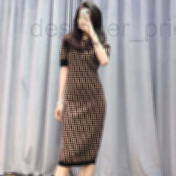 casual dresses designer high end european vintage red letter slim fitting and elegant lady casual mid length autumn dress ch3e, Black;gray
casual dresses designer high end european vintage red letter slim fitting and elegant lady casual mid length autumn dress ch3e, Black;gray