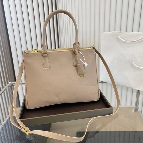 handbag women bag fashion women shoulder chain bags classic leather purse luxury handbags single shoulder bag
handbag women bag fashion women shoulder chain bags classic leather purse luxury handbags single shoulder bag
