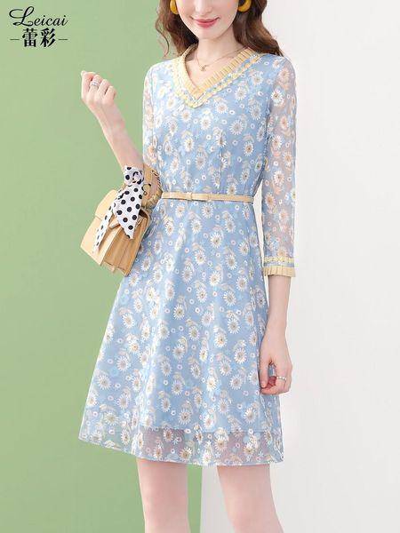 dresses spring autumn woman lace lanon kneelength dress vneck embroidery new fashion threequarter sleeve dresses female, Black;gray
dresses spring autumn woman lace lanon kneelength dress vneck embroidery new fashion threequarter sleeve dresses female, Black;gray