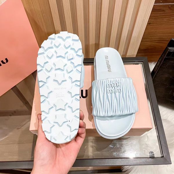 2023 miu slippers women sandals matelasse slide shoes fashion designer banquet summer leather sandals womens slippers, Black
2023 miu slippers women sandals matelasse slide shoes fashion designer banquet summer leather sandals womens slippers, Black