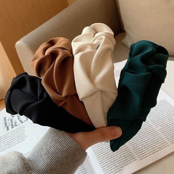 headbands 2023 mode karet rambut simpai untuk wanita anak perempuan ikat kepala bunga warna solid desainer lebar aksesori penutup 230427, Silver
headbands 2023 mode karet rambut simpai untuk wanita anak perempuan ikat kepala bunga warna solid desainer lebar aksesori penutup 230427, Silver