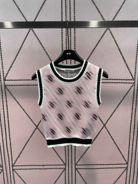 23ss womens tanks camis vest camis womens designer clothing tank spring summer new color matching striped ringer jacquard double c knitted v, White
23ss womens tanks camis vest camis womens designer clothing tank spring summer new color matching striped ringer jacquard double c knitted v, White