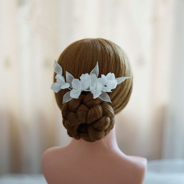 pretty fabric floral bridal comb hair pins silver color leaf wedding headpiece handmade women hair piece
pretty fabric floral bridal comb hair pins silver color leaf wedding headpiece handmade women hair piece