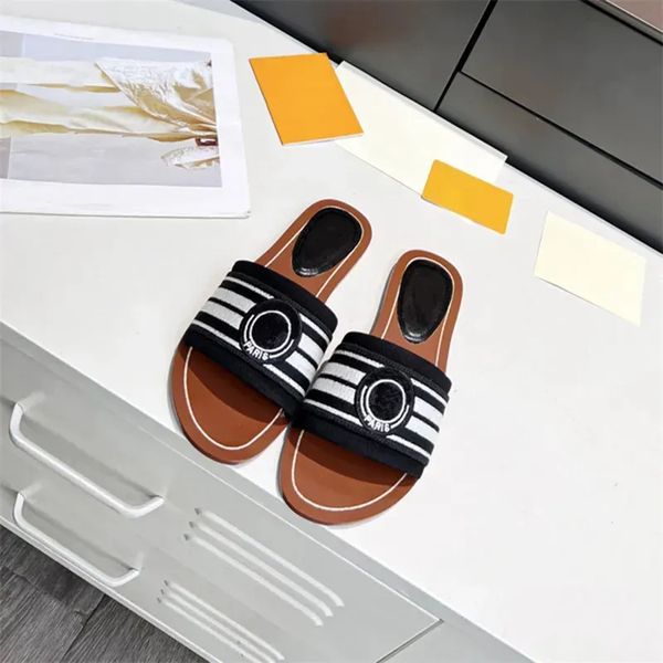 casual shoes woman flat slippers pool comfort slide sandals summer beach footwear black white blue denim slipper
casual shoes woman flat slippers pool comfort slide sandals summer beach footwear black white blue denim slipper
