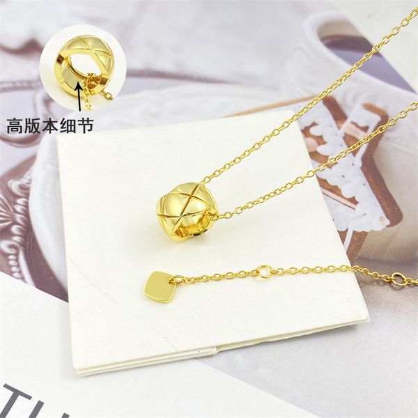 2013 designer classic luxury pendant necklaces women 18k gold letter necklace luxury design jewelry colorfast hypoallergenic, Silver
2013 designer classic luxury pendant necklaces women 18k gold letter necklace luxury design jewelry colorfast hypoallergenic, Silver
