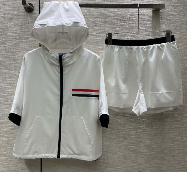 fashion women's tracksuits designer hoodies two pieces sets female joggers hoodie jackets shorts with letters for lady jumpers woman tr, Gray
fashion women's tracksuits designer hoodies two pieces sets female joggers hoodie jackets shorts with letters for lady jumpers woman tr, Gray