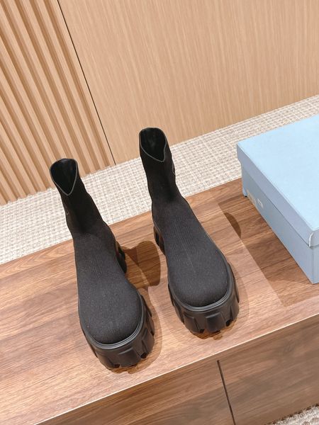 2023ss brand designer women's boots, knitted socks, flat bottom martin boots, jacquard elastic knitted leather combat shoes, sawtooth t, Black
2023ss brand designer women's boots, knitted socks, flat bottom martin boots, jacquard elastic knitted leather combat shoes, sawtooth t, Black
