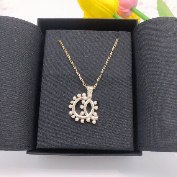 designer c pendant necklaces gold necklace letter ccity fashion women jewelry metal crystal pearl cjeweler woman luxury gift 43243, Silver
designer c pendant necklaces gold necklace letter ccity fashion women jewelry metal crystal pearl cjeweler woman luxury gift 43243, Silver