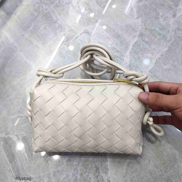 2023 soft fashion square diagonal designer bag loop woven cloud venetas leather version women's women one shoulder bags cross bottegas
2023 soft fashion square diagonal designer bag loop woven cloud venetas leather version women's women one shoulder bags cross bottegas