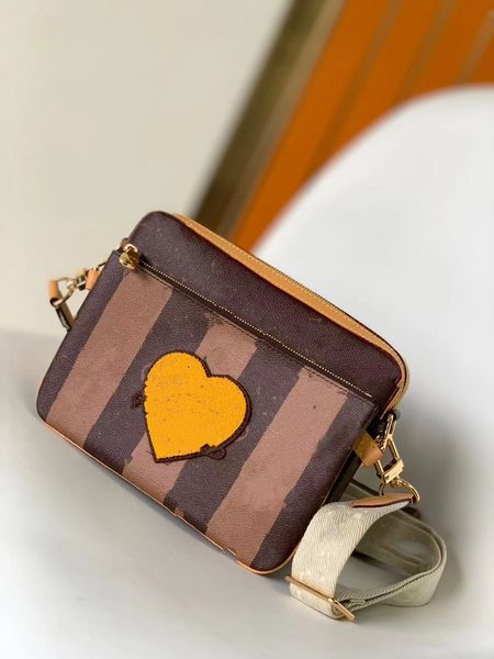 10a tier mirror quality trio messenger bag small 25cm real leather canvas handbag luxury designers mens coin purse black shoulder strap bag
10a tier mirror quality trio messenger bag small 25cm real leather canvas handbag luxury designers mens coin purse black shoulder strap bag