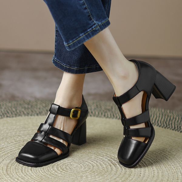 2023 summer new retro baotou hollow sandals ladies square head with thick heels gladiator sandals, Black
2023 summer new retro baotou hollow sandals ladies square head with thick heels gladiator sandals, Black