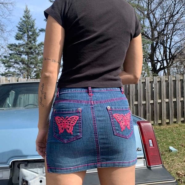 skirts women bodycon mini denim skirts butterfly embroidery low waist split short pencil skirt y2k vintage retro 90s streetwear j230427, Black
skirts women bodycon mini denim skirts butterfly embroidery low waist split short pencil skirt y2k vintage retro 90s streetwear j230427, Black