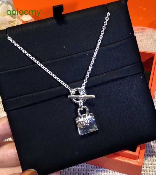 hemres designer necklace s925 sterling silver simple and generous bag necklace jewelry handbag fashion women's clavicle, Black
hemres designer necklace s925 sterling silver simple and generous bag necklace jewelry handbag fashion women's clavicle, Black