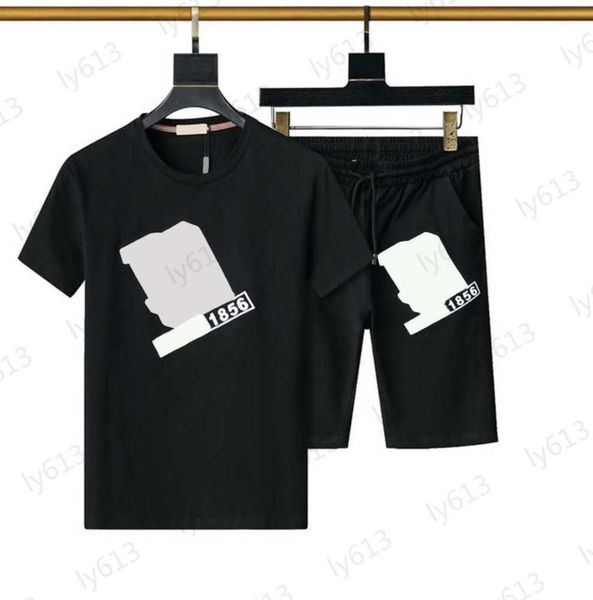 black mens designer clothes sets casual loose classic fashion luxury diamond brand letter logo printed t-shirt shorts two piece set male tra, Gray
black mens designer clothes sets casual loose classic fashion luxury diamond brand letter logo printed t-shirt shorts two piece set male tra, Gray