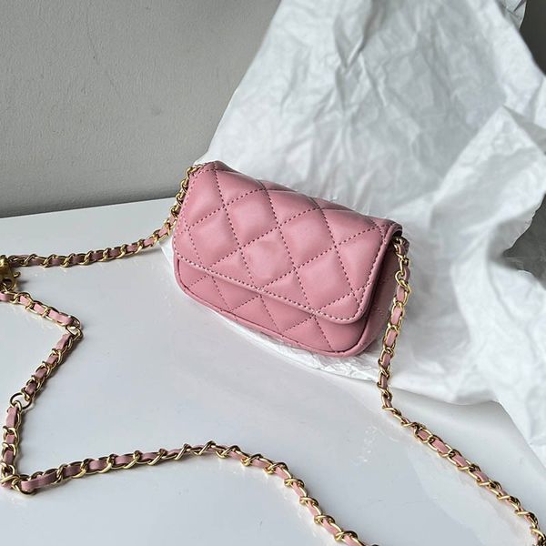 cute mini women shoulder bag fanny pack diamond lattice gold hardware retro luxury handbag all-matching crossbody designer purse card holder
cute mini women shoulder bag fanny pack diamond lattice gold hardware retro luxury handbag all-matching crossbody designer purse card holder