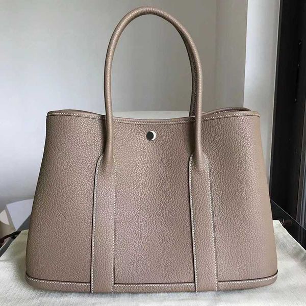 garden party designer totes handmade large 36cm elephant grey factory leather wax line hand sewn party bag
garden party designer totes handmade large 36cm elephant grey factory leather wax line hand sewn party bag