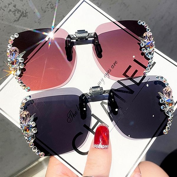 sunglasses frames kacamata hitam terpolarisasi clip on miopia berlian imitasi pria wanita bingkai resep optik tr90 klip magnet 230427, Silver
sunglasses frames kacamata hitam terpolarisasi clip on miopia berlian imitasi pria wanita bingkai resep optik tr90 klip magnet 230427, Silver
