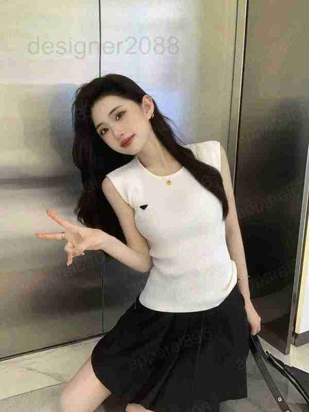 women's t-shirt designer womens tanks vest fashion classic triangle label sleeveless slim fit knit letter t shirts ladies qv05, White
women's t-shirt designer womens tanks vest fashion classic triangle label sleeveless slim fit knit letter t shirts ladies qv05, White
