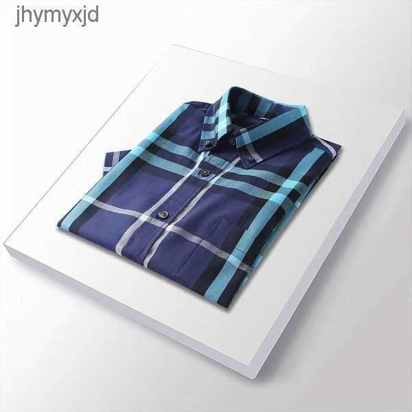 2022 designer men's dress shirt luxury slim silk t-shirt short sleeve casual business wear plaid pattern brand 19 color asia size -4xl, White;black
2022 designer men's dress shirt luxury slim silk t-shirt short sleeve casual business wear plaid pattern brand 19 color asia size -4xl, White;black