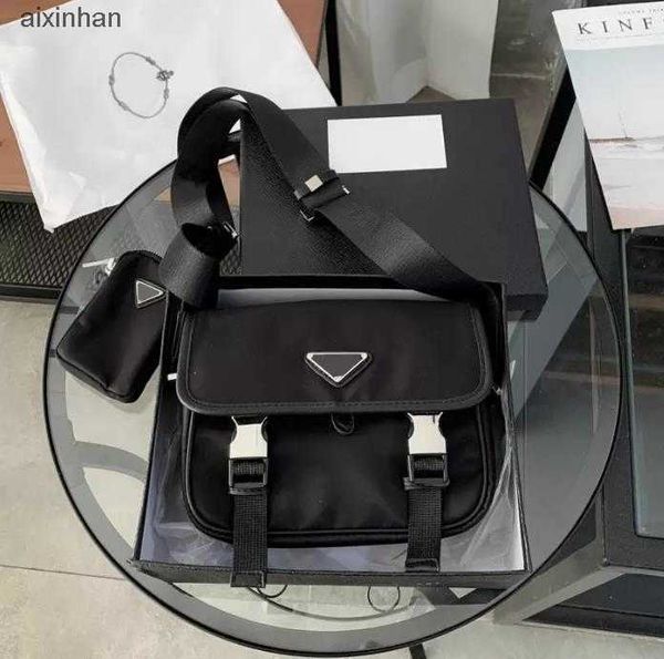2023 designers mens crossbody bags luxury men briefcases brand nylon messenger envelope bag fashion purses single shoulder with triangle top
2023 designers mens crossbody bags luxury men briefcases brand nylon messenger envelope bag fashion purses single shoulder with triangle top