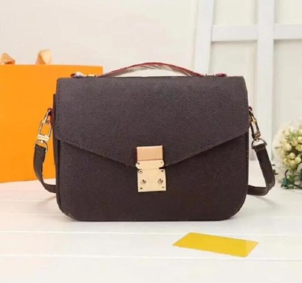 2024luxurys designers bags handbag women handbags bag ladies handbags fashion purse shoulder messenger with dustbags
2024luxurys designers bags handbag women handbags bag ladies handbags fashion purse shoulder messenger with dustbags