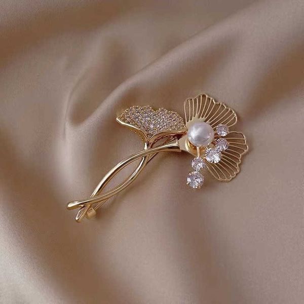 pins brooches golden ginkgo biloba corsage pin brooch for women micro pave zircon pearl jewelry accessories beauty gift w0426, Gray
pins brooches golden ginkgo biloba corsage pin brooch for women micro pave zircon pearl jewelry accessories beauty gift w0426, Gray