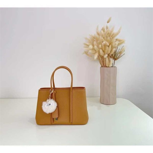 garden party designer totes genuine leather women's bag 2023 new style portable fashion commuter women's bag casual layer carrying
garden party designer totes genuine leather women's bag 2023 new style portable fashion commuter women's bag casual layer carrying