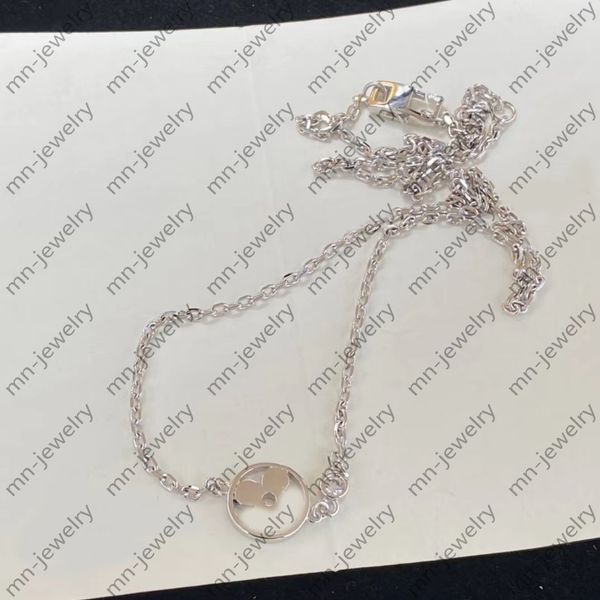 platinum four leaf clover pendant necklace. brand luxury designer necklace for women. valentine's day wedding bridal designer jewelry, Silver
platinum four leaf clover pendant necklace. brand luxury designer necklace for women. valentine's day wedding bridal designer jewelry, Silver