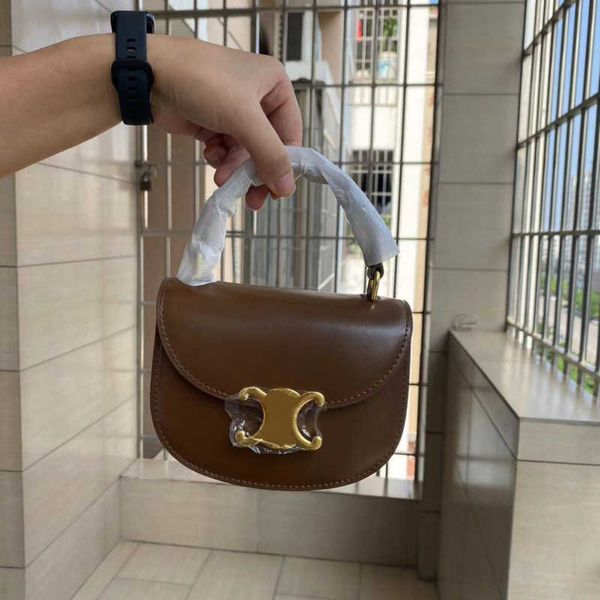 5a saddles bag designer handbag purse high version multifunctional handbag one shoulder bag crossbody bag fashionable casual women's ba
5a saddles bag designer handbag purse high version multifunctional handbag one shoulder bag crossbody bag fashionable casual women's ba