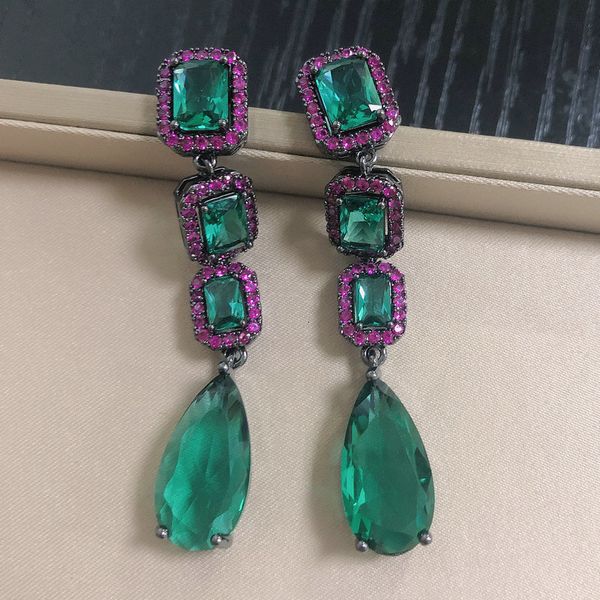 ear cuff bilincolor anting anting zirkonia kubik hijau gelap malam panjang mode untuk wanita 230427, Silver
ear cuff bilincolor anting anting zirkonia kubik hijau gelap malam panjang mode untuk wanita 230427, Silver