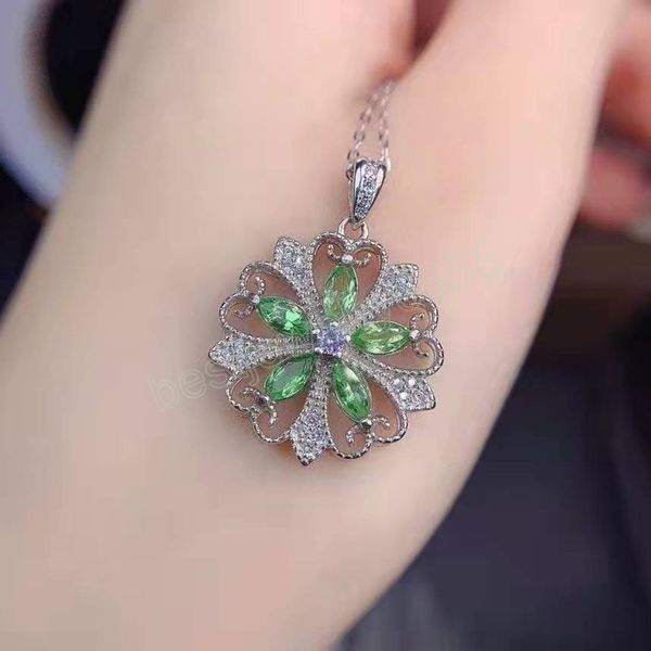 luxury flower shaped light green cubic zirconia cz stone hollow pendant necklace for women banquet party jewelry gift, Silver
luxury flower shaped light green cubic zirconia cz stone hollow pendant necklace for women banquet party jewelry gift, Silver