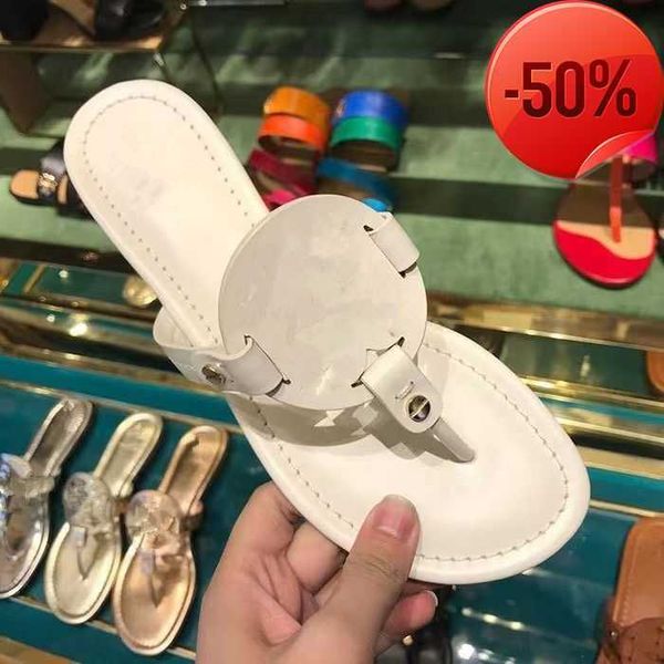 sandals luxury desinger women shoes slipper summer leather women's sandal casual slides outdoor female flip flops shoes designer womens, Black
sandals luxury desinger women shoes slipper summer leather women's sandal casual slides outdoor female flip flops shoes designer womens, Black