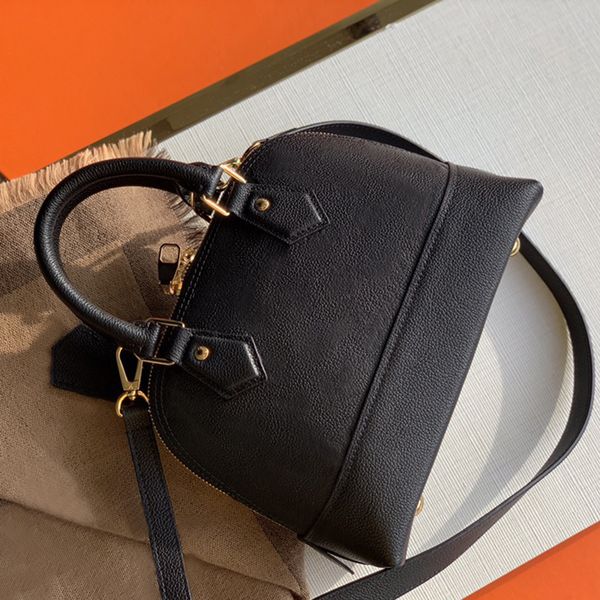 luxury tote bag designer crossbody bag handbag genuine leather pillow bag 25cm level replication shoulder bag with box wl075
luxury tote bag designer crossbody bag handbag genuine leather pillow bag 25cm level replication shoulder bag with box wl075