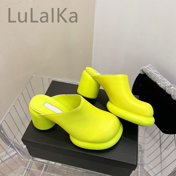 sandals runway luxury brand designer high heel 8cm baotou women slippers cowhide wedge heel side buckle open toe sandals summer 230426, Black
sandals runway luxury brand designer high heel 8cm baotou women slippers cowhide wedge heel side buckle open toe sandals summer 230426, Black