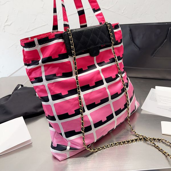 classic quilted matelasse hobo beach bags handbags genuine leather non-woven crossbody bags fashion large capacity women shopping bag design
classic quilted matelasse hobo beach bags handbags genuine leather non-woven crossbody bags fashion large capacity women shopping bag design