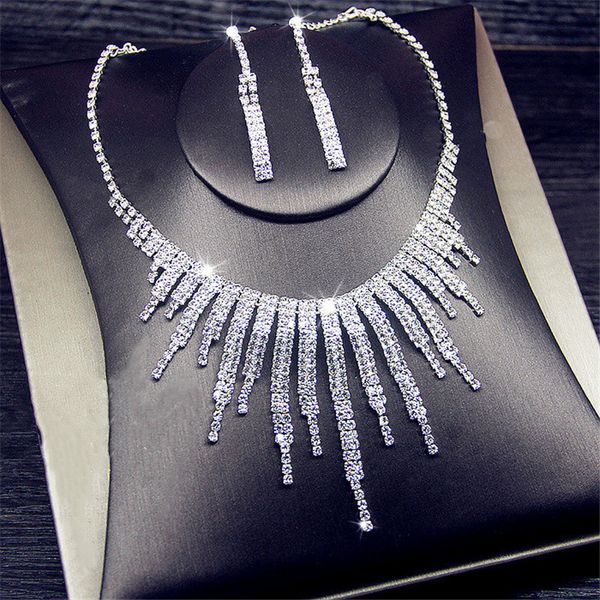 wedding jewelry sets fyuan kalung anting anting berlian imitasi geometris untuk wanita set perhiasan rumbai panjang hadiah perjamuan pernika, Slivery;golden
wedding jewelry sets fyuan kalung anting anting berlian imitasi geometris untuk wanita set perhiasan rumbai panjang hadiah perjamuan pernika, Slivery;golden
