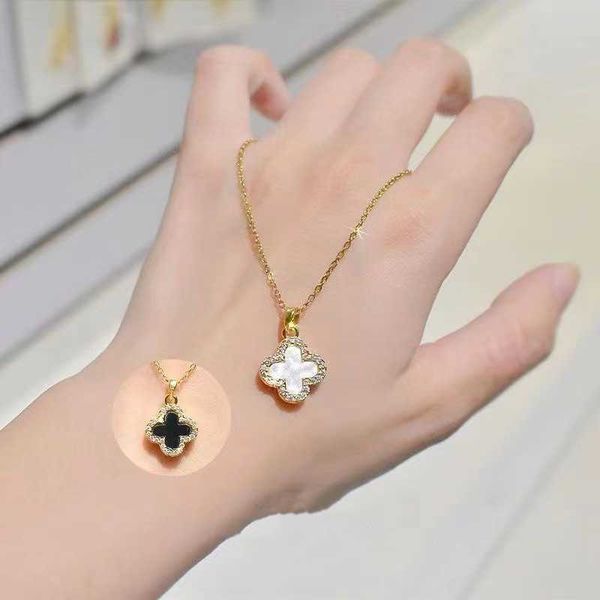 luxury full diamond clover necklace women's black-and-white double-sided design sense fashion clavicle vans cleef pendant necklace
luxury full diamond clover necklace women's black-and-white double-sided design sense fashion clavicle vans cleef pendant necklace