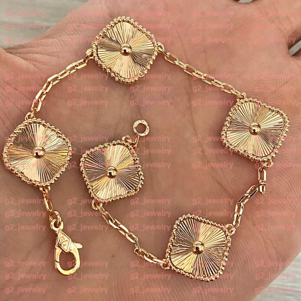 designer fashion charm pendant bracelet with diamond and no in 18k gold plated 5pcs flowers design have stamp box ps7056a, Black
designer fashion charm pendant bracelet with diamond and no in 18k gold plated 5pcs flowers design have stamp box ps7056a, Black