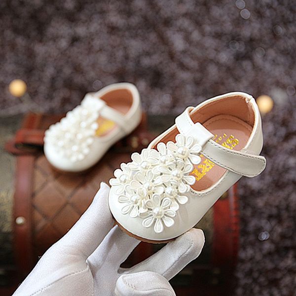 first walkers girls flowers pearl baby toddler shoes children 's leather shoes of autumn kids princess shoes 230427
first walkers girls flowers pearl baby toddler shoes children 's leather shoes of autumn kids princess shoes 230427